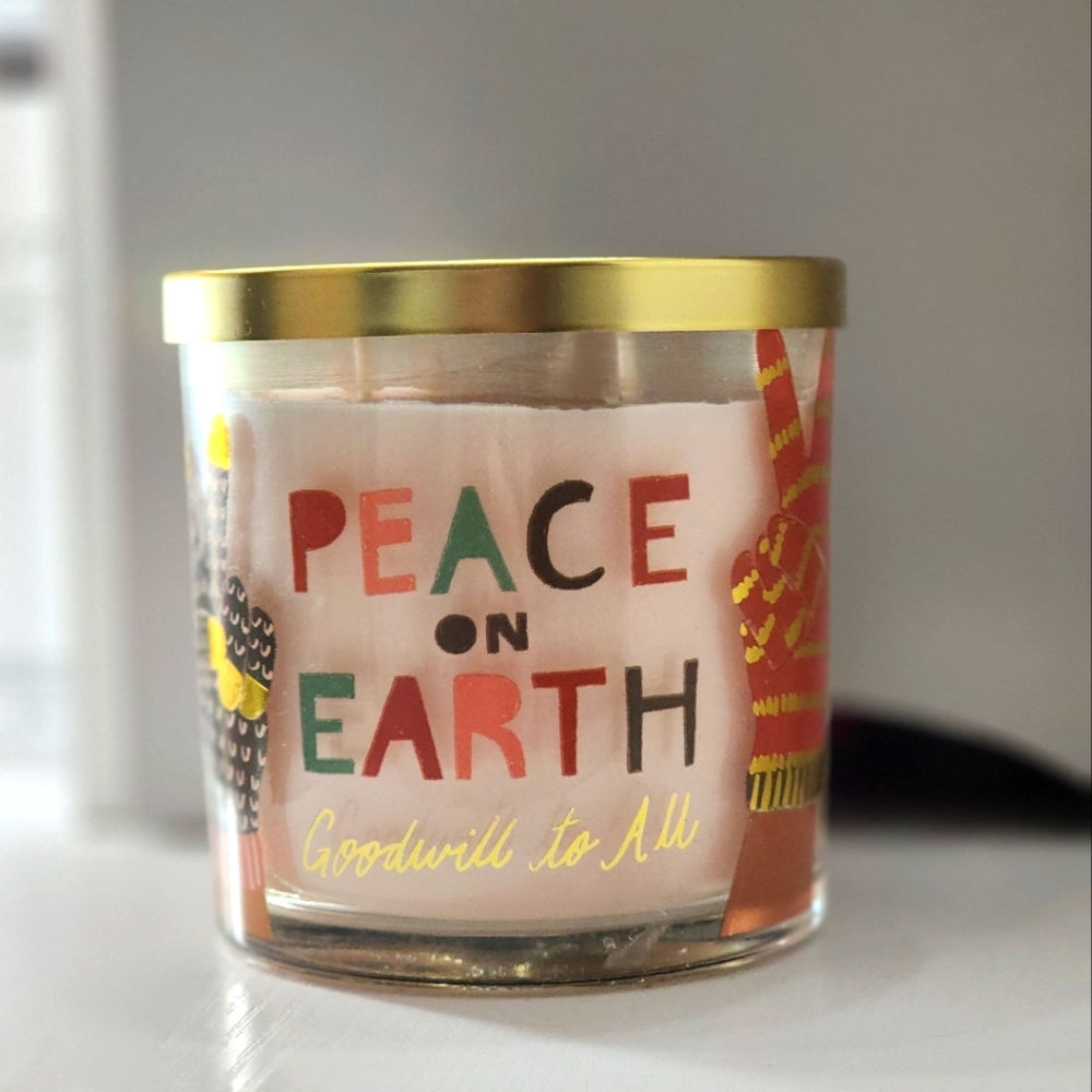 Sonoma Peace on Earth Candle